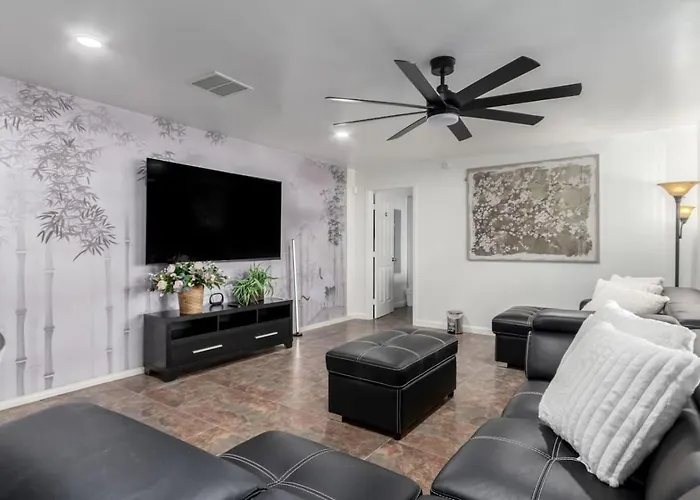 5br Oasis With Heated Pool, Hot Tub And Bbq And * Chandler