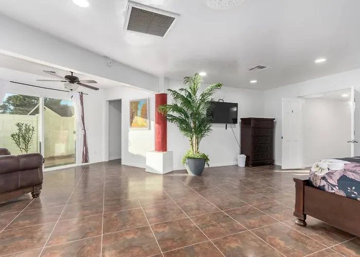 5br Oasis With Heated Pool, Hot Tub And Bbq And * Chandler