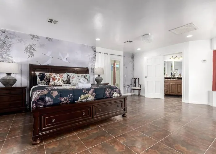 5br Oasis With Heated Pool, Hot Tub And Bbq And Vakantiehuis Chandler