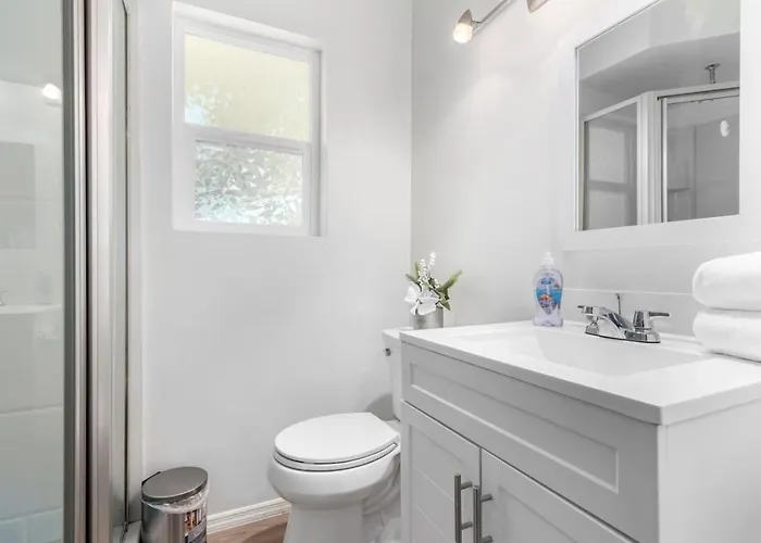 5br Oasis With Heated Pool, Hot Tub And Bbq And