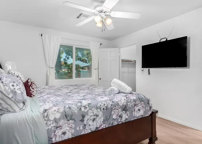5br Oasis With Heated Pool, Hot Tub And Bbq And * Chandler