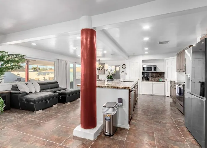 5br Oasis With Heated Pool, Hot Tub And Bbq And Vakantiehuis Chandler