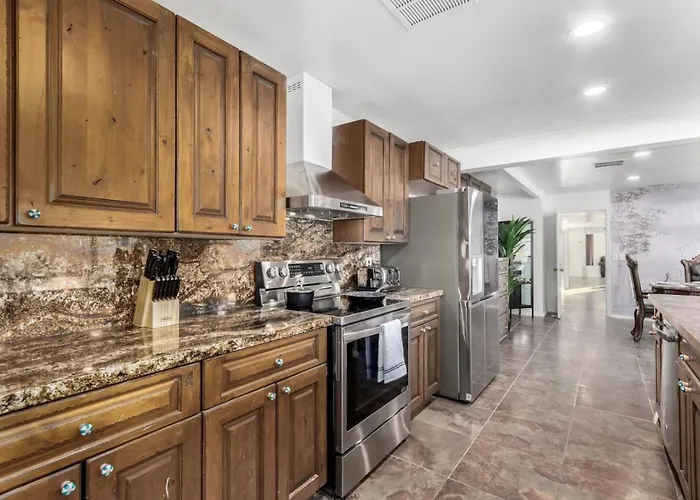 5br Oasis With Heated Pool, Hot Tub And Bbq And *