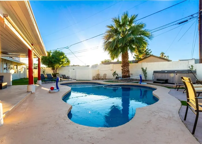 5br Oasis With Heated Pool, Hot Tub And Bbq And Chandler