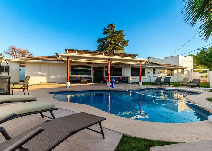 5br Oasis With Heated Pool, Hot Tub And Bbq And Chandler