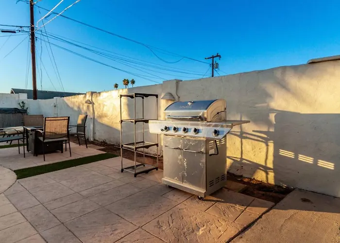 5br Oasis With Heated Pool, Hot Tub And Bbq And Vakantiehuis *