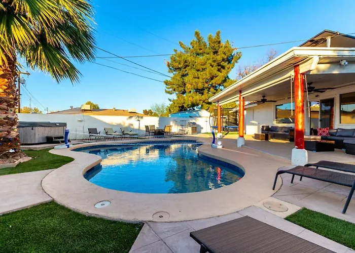 5br Oasis With Heated Pool, Hot Tub And Bbq And Vakantiehuis Chandler